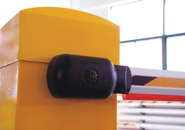 Ulica zabezpieczeń zdalnego sterowania bram automatycznych boom na miejsce parkingowe